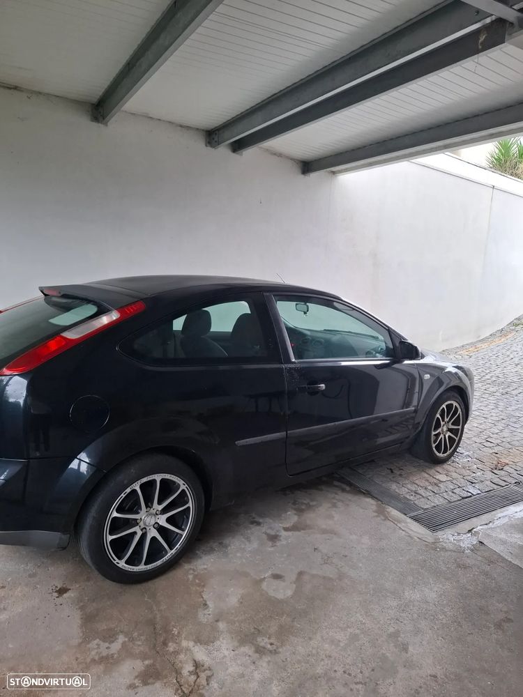 Ford Focus 1.4 16V Sport - 10