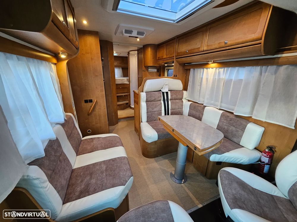 Rapido Le Randonneur 9097F CHASSI AL-KO Cama transversal + BASCULANTE - 18