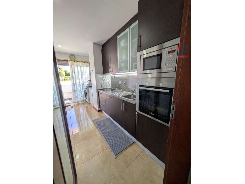APARTAMENTO T2 COM 2 LUGARES DE GARAGEM - Grande imagem: 4/15