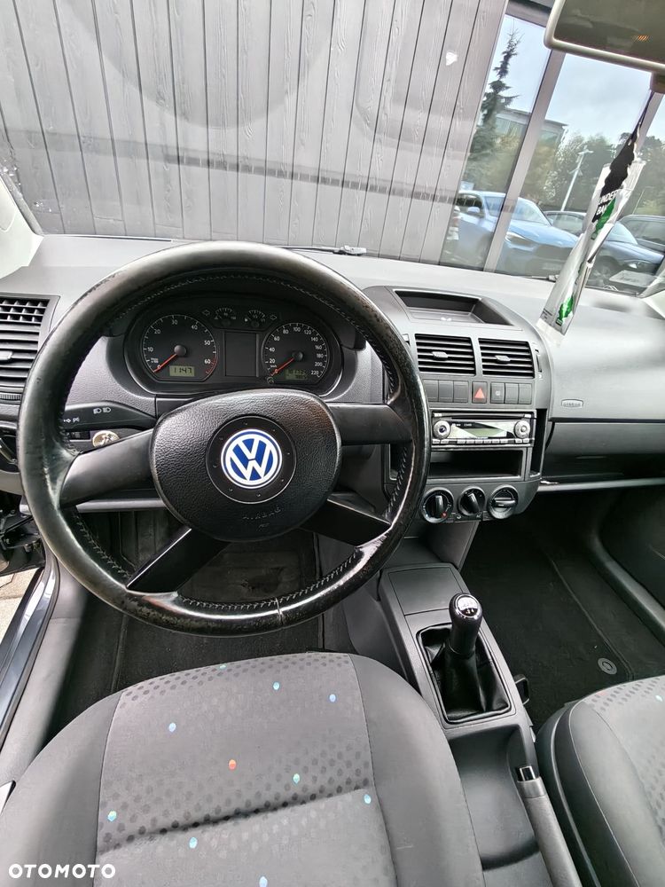 Volkswagen Polo - 5