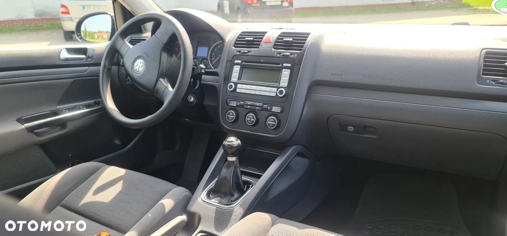 Volkswagen Golf 1.6 Comfortline - 32
