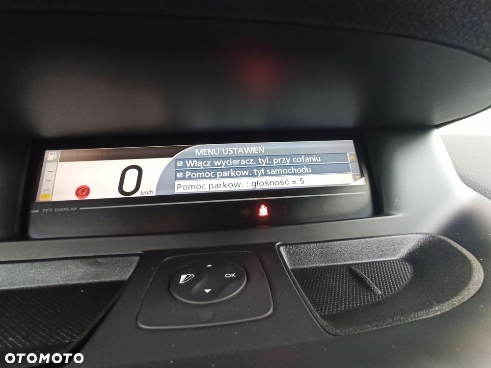 Renault Grand Scenic - 17