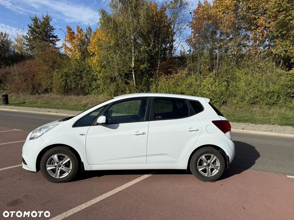 Kia Venga 2016 photo 3
