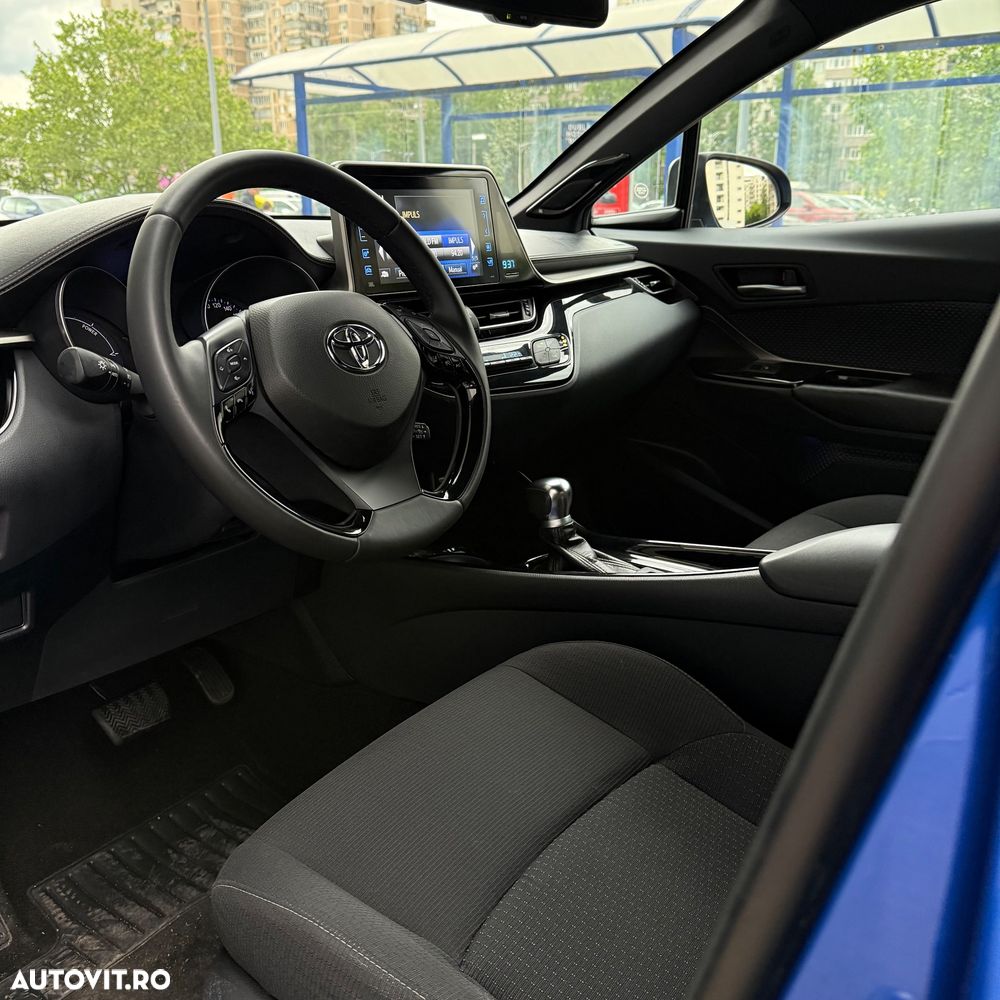 Toyota C-HR - 11