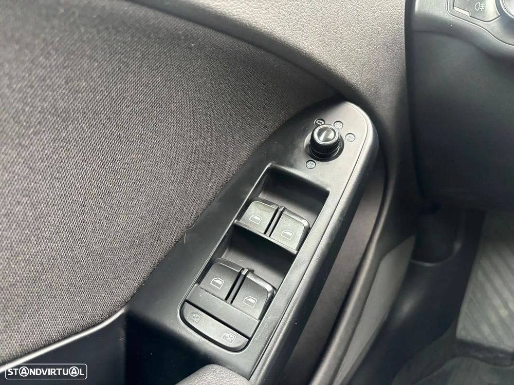 Audi A4 Avant 2.0 TDI Business Line Plus - 11
