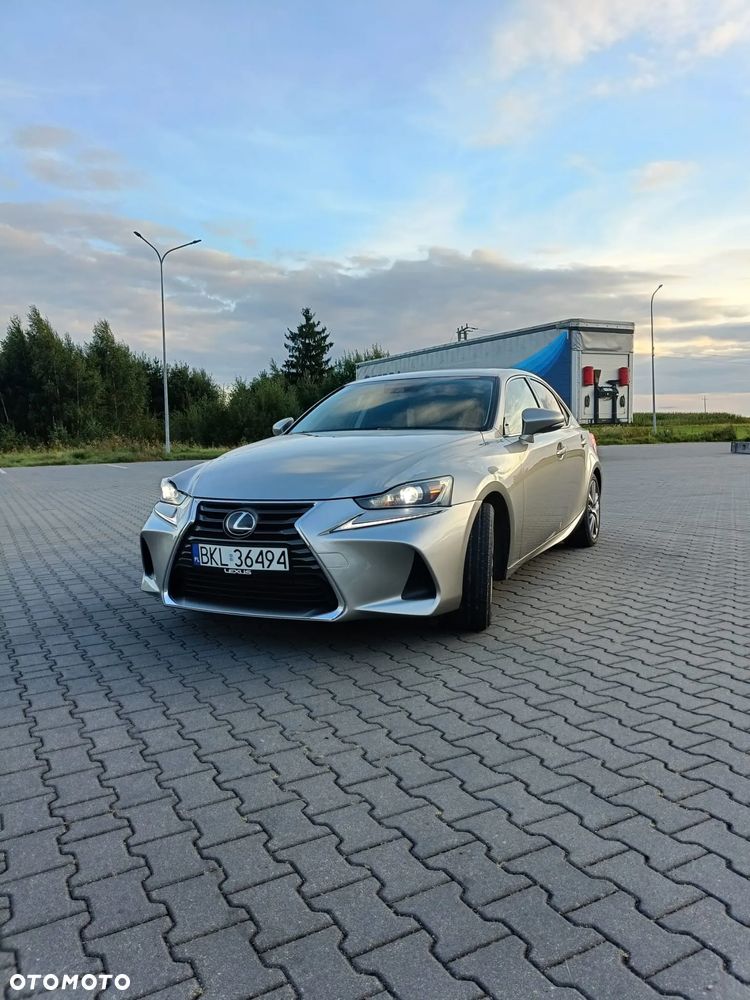 Lexus IS 200t / 300 Prestige - 2