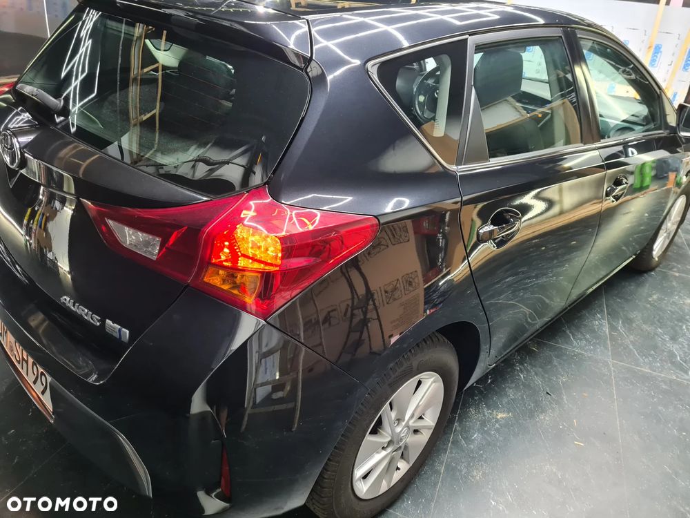 Toyota Auris 1.8 HSD Prestige NAVI - 7