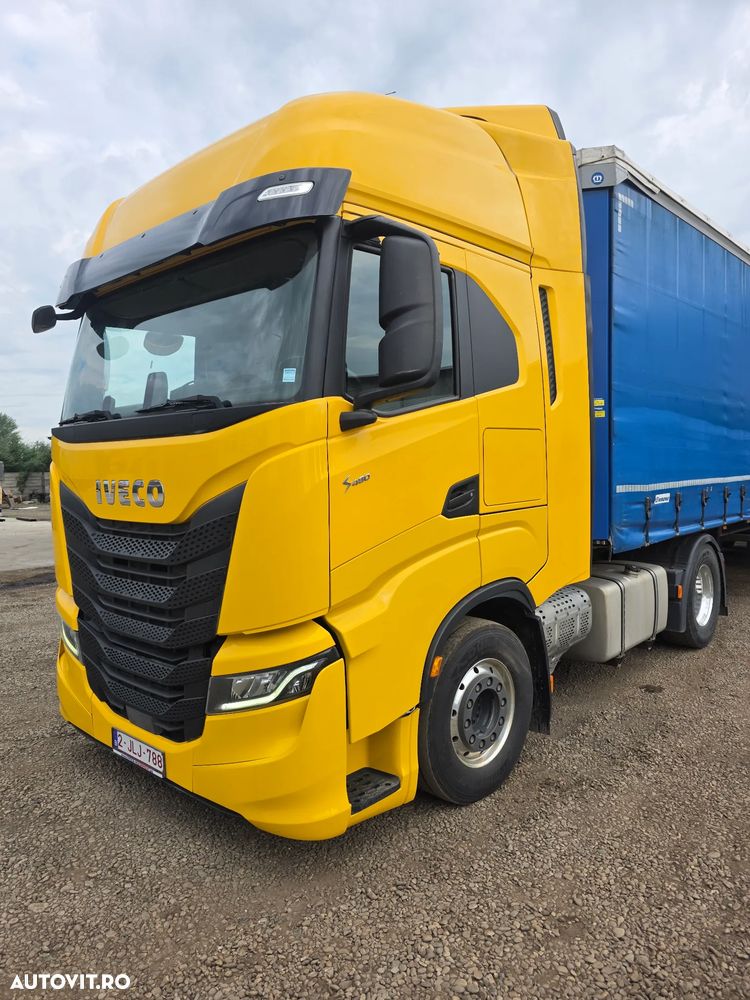 Iveco Stralis Hi-Way - 10