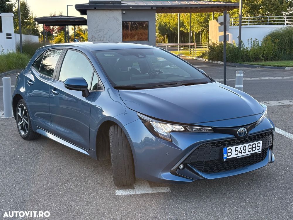 Toyota Corolla 1.8 HSD Business - 11