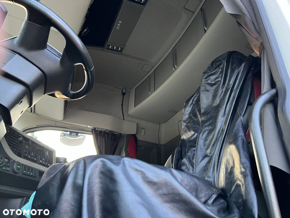 Volvo FH 460 Xenony Klimapostojowa winda Niemcy - 20
