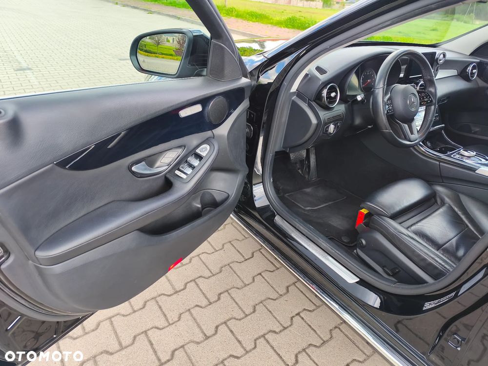 Mercedes-Benz Klasa C 200 4MATIC 9G-TRONIC - 11
