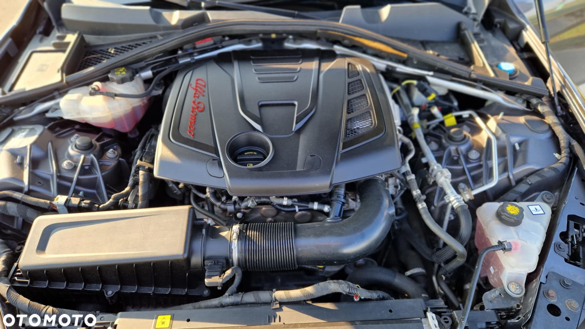 Alfa Romeo Giulia 2.0 Turbo 16V AT8-Q4 Ti - 10