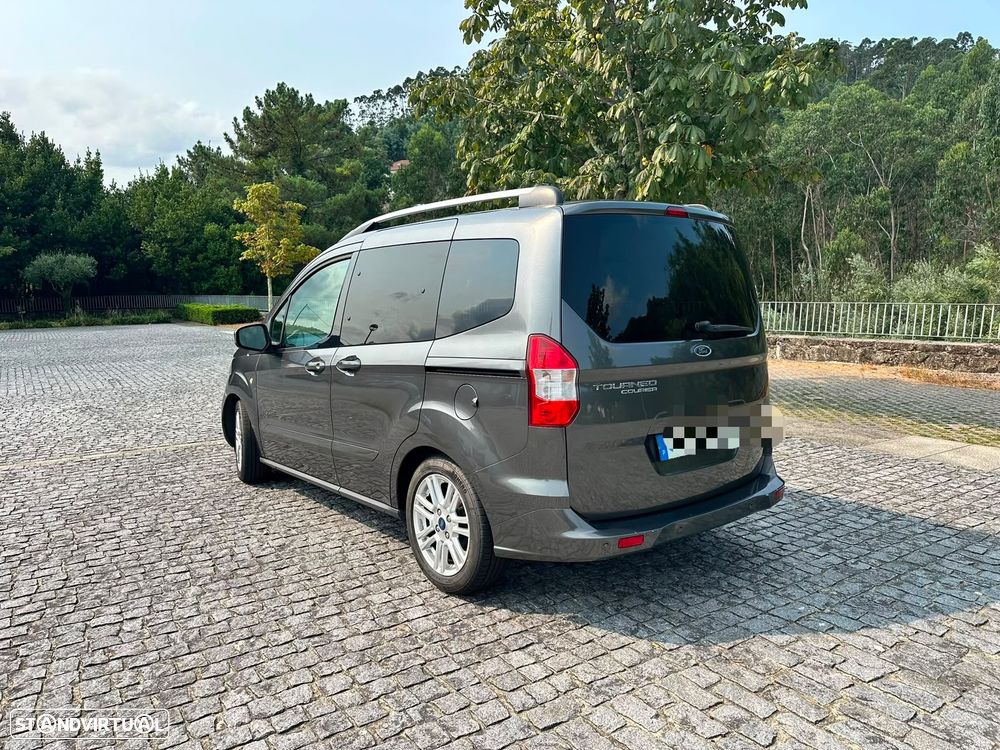 Ford Tourneo Courier - 4