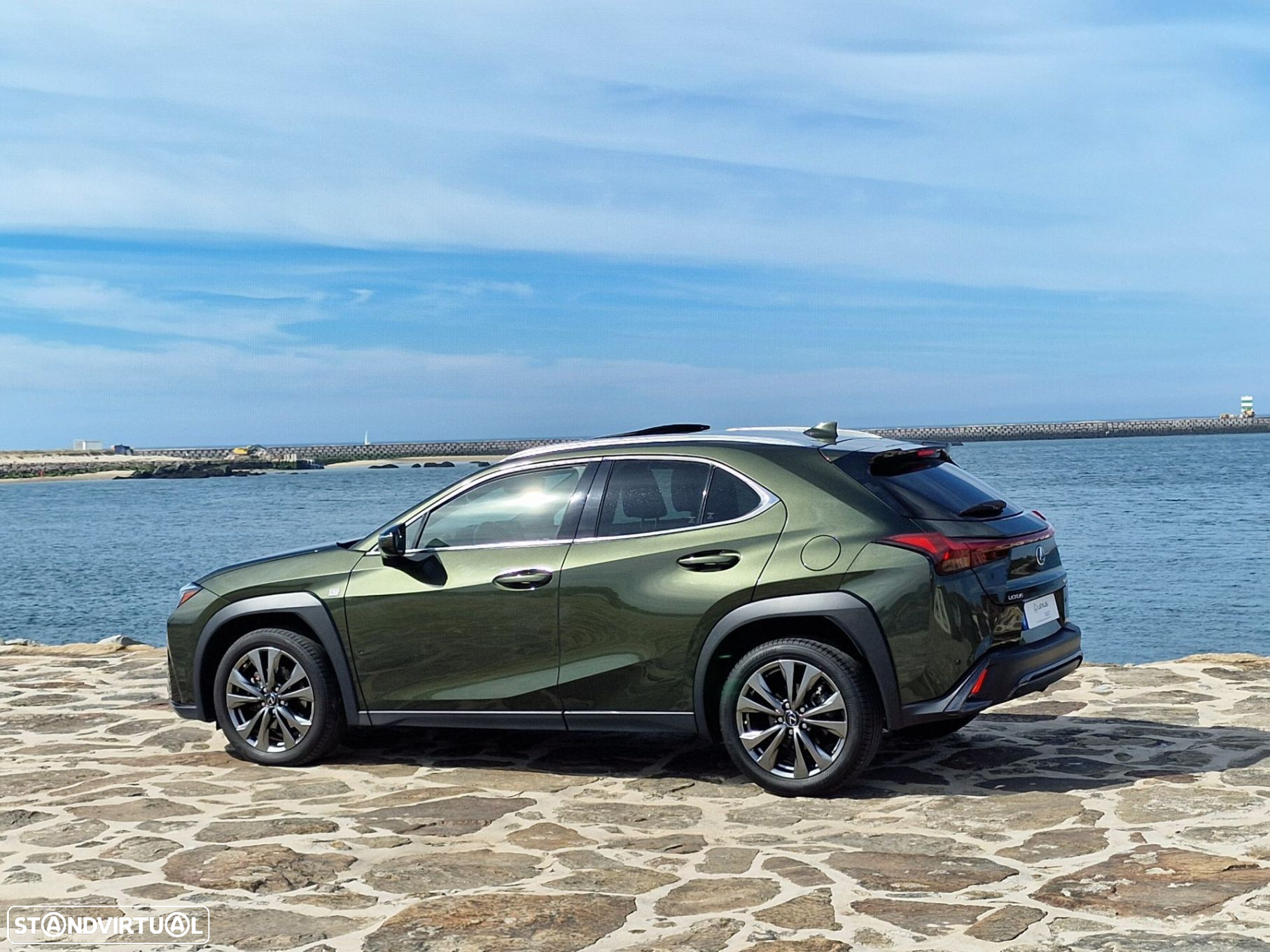 Lexus UX 250h Sport (Ecrã 12.3) - 5