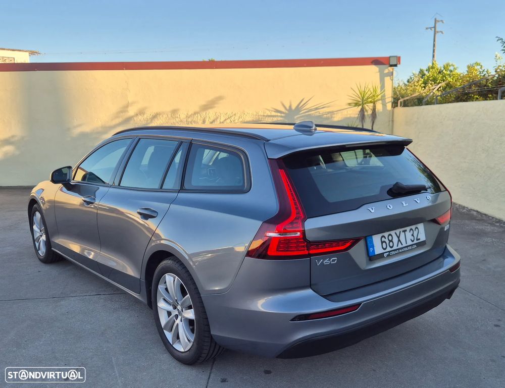Volvo V60 2.0 D3 Momentum Plus - 16