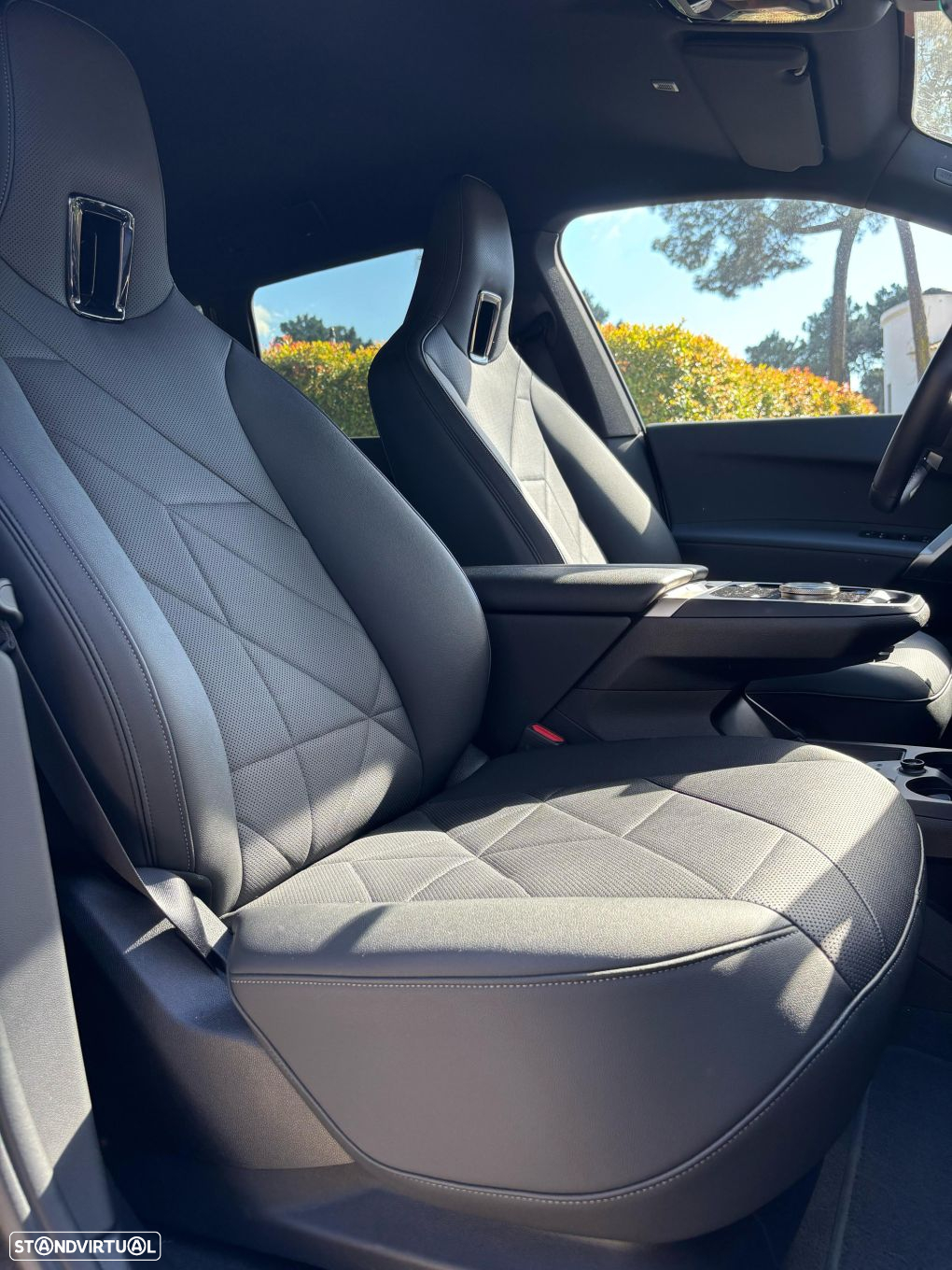 BMW iX xDrive 40 Pack Desportivo - 14