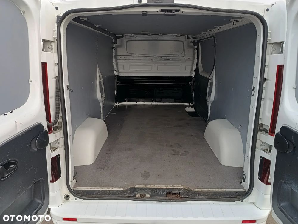 Opel Vivaro LONG L2H1 1.6 diesel 125kM 2018 rok SUPER STAN, WEBASTO, NIE WYMAGA WKŁADU FINANSOWEGO!!! - 24