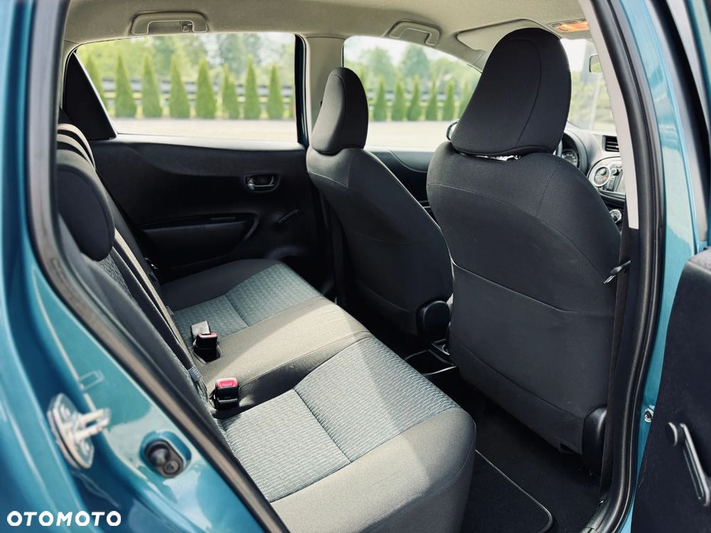 Toyota Yaris 1.33 VVT-i Lounge - 17