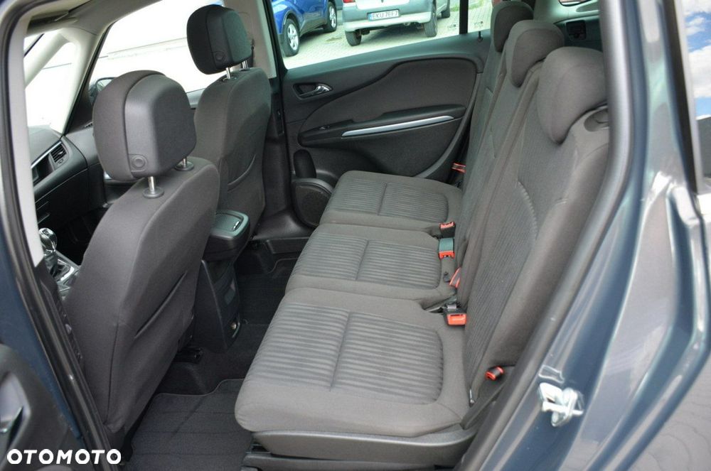 Opel Zafira - 25