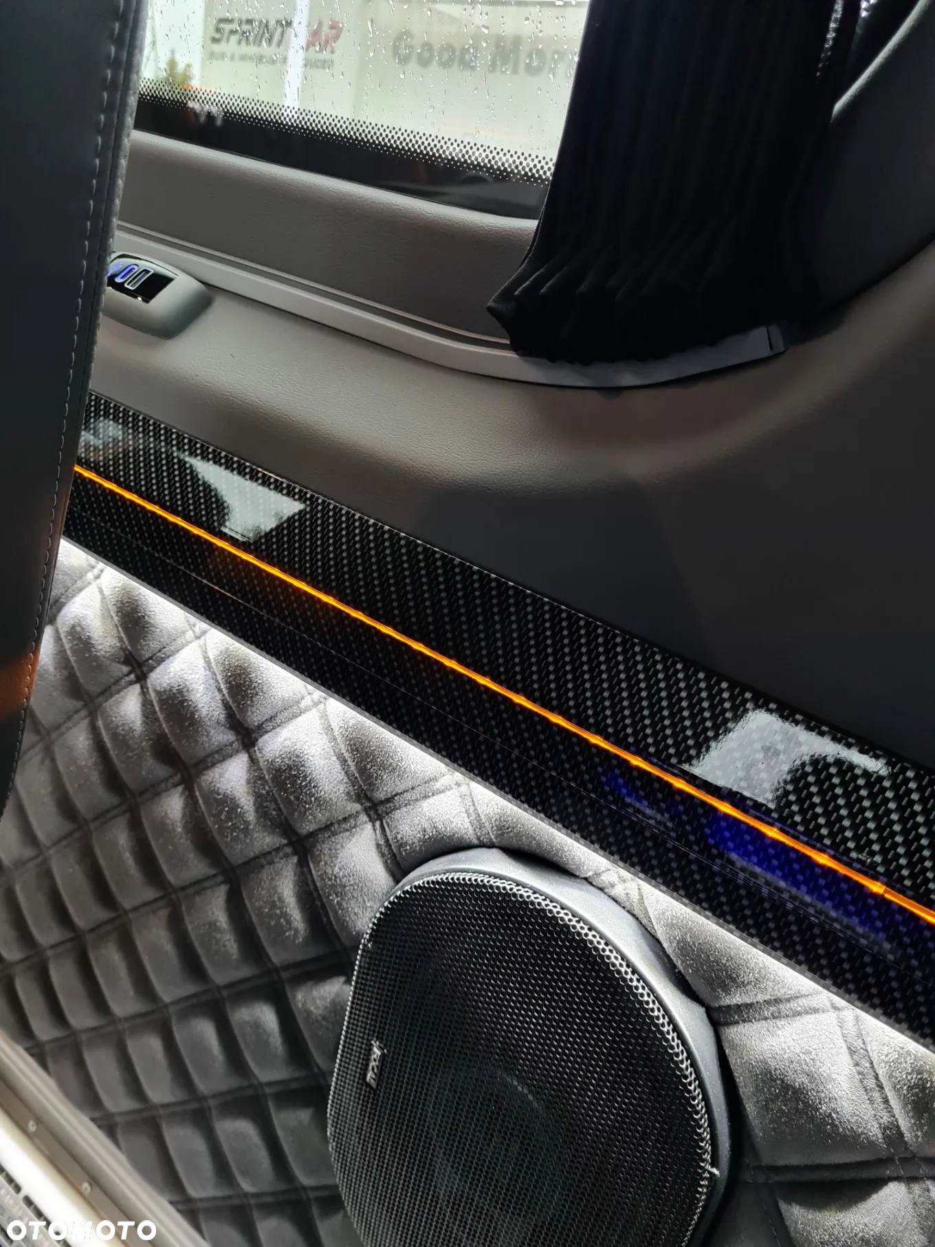 Mercedes-Benz Sprinter - 11