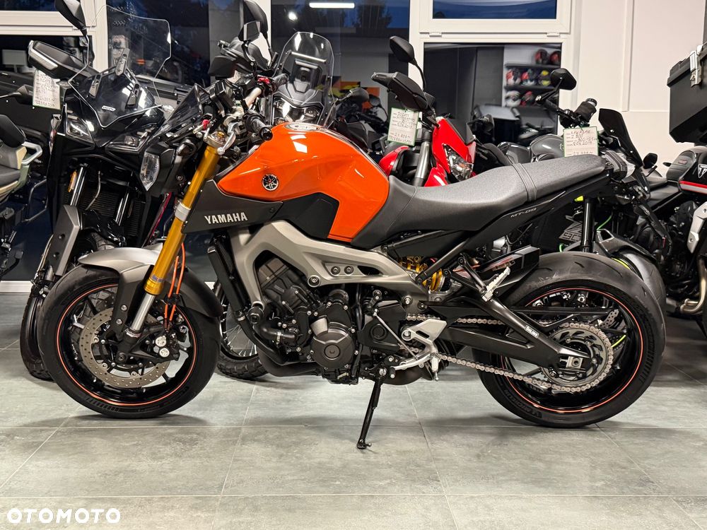Yamaha MT - 27