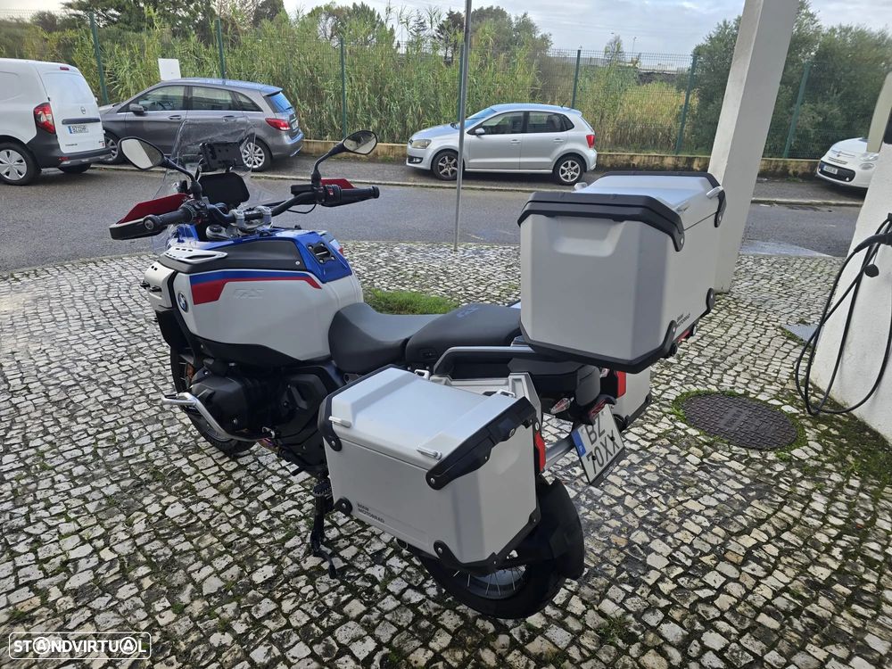 BMW R 1300 GS Adventure Trophy - 3