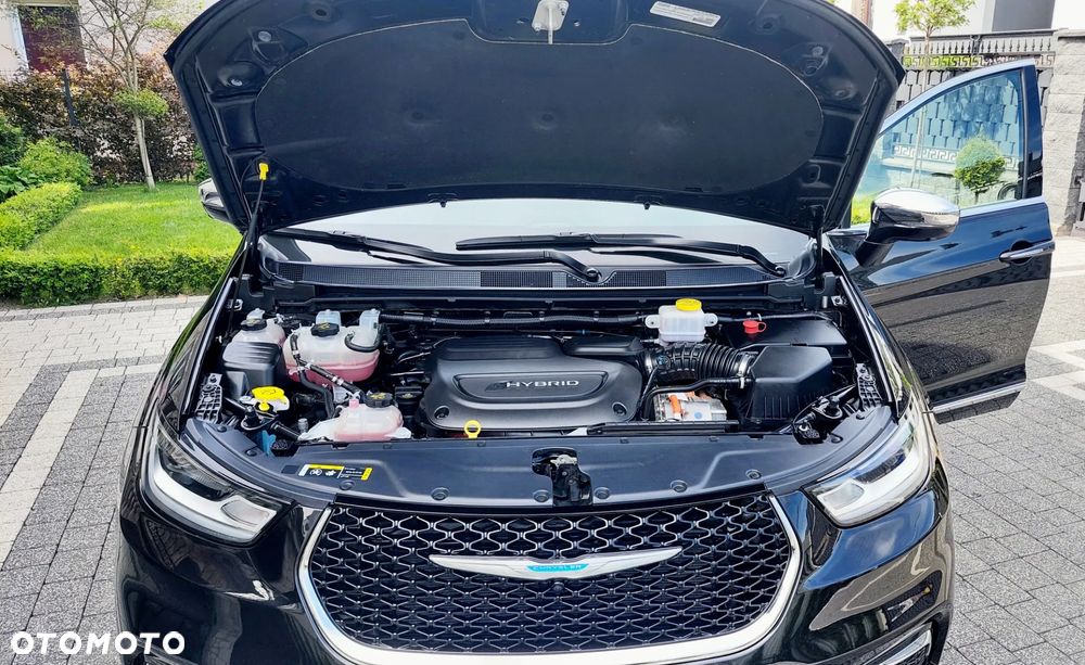 Chrysler Pacifica - 27