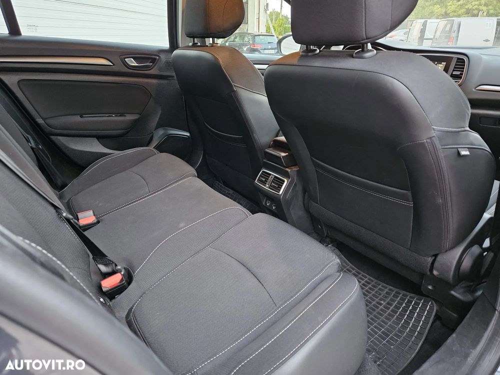 Renault Megane Grandtour E-TECH Plug-in 160 BUSINESS EDITION - 7