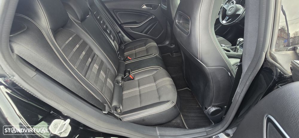 Mercedes-Benz CLA 200 (CDI) d Urban - 8