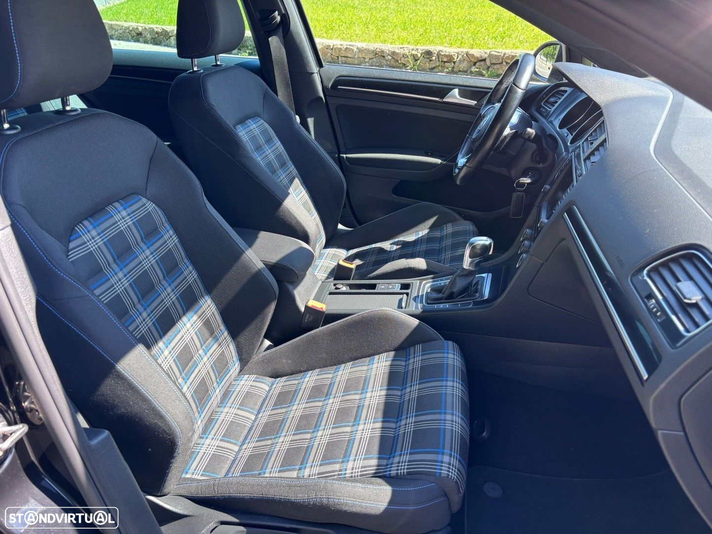 VW Golf - 16