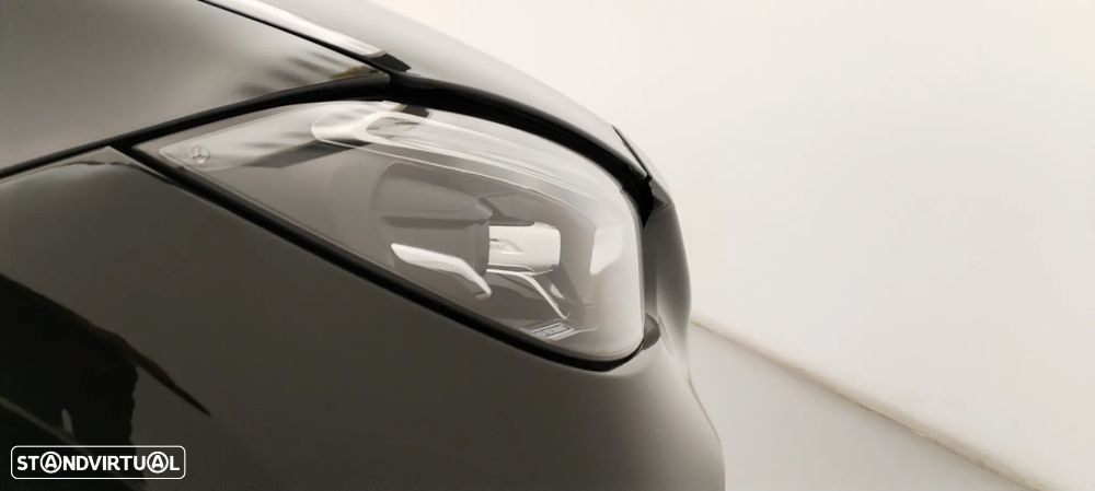 Mercedes-Benz C 300 e Avantgarde - 31