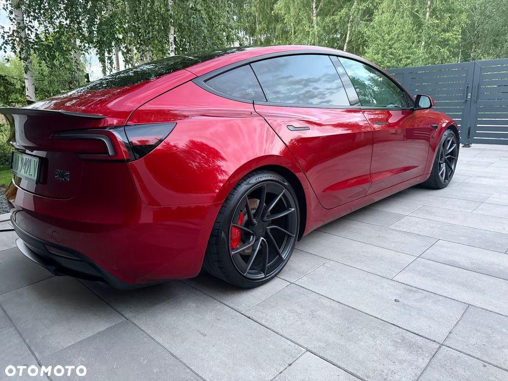 Tesla Model 3 - 8