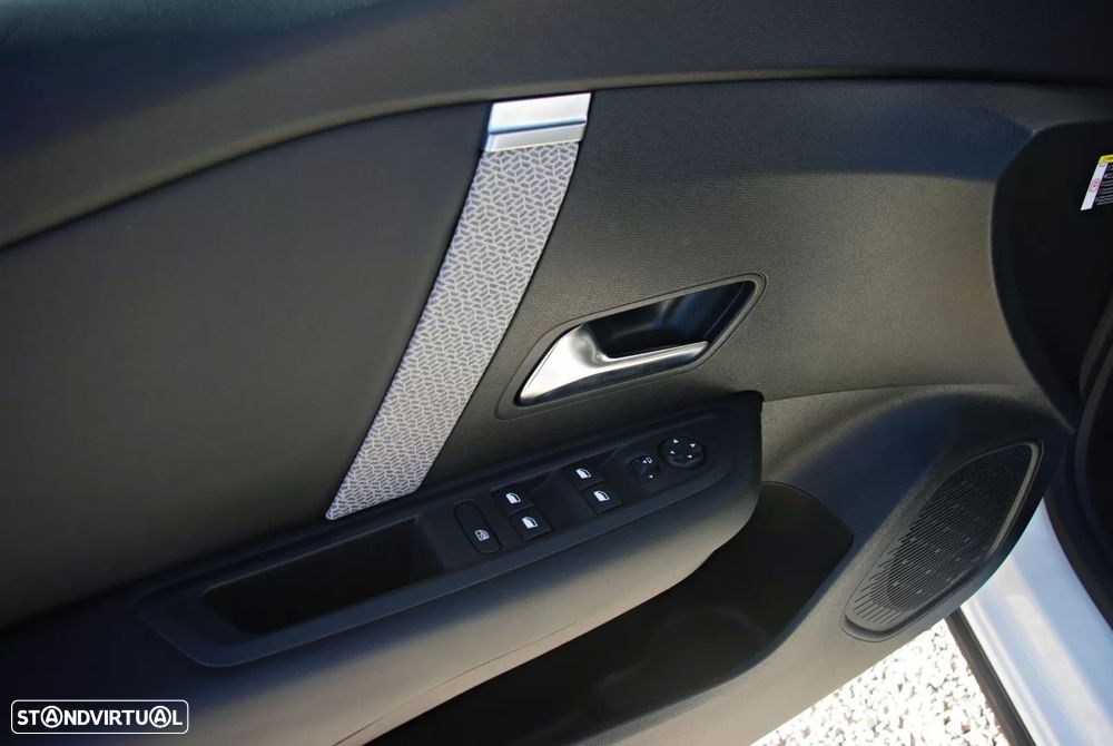 Citroën C4 PureTech 130 Stop&Start PLUS - 25