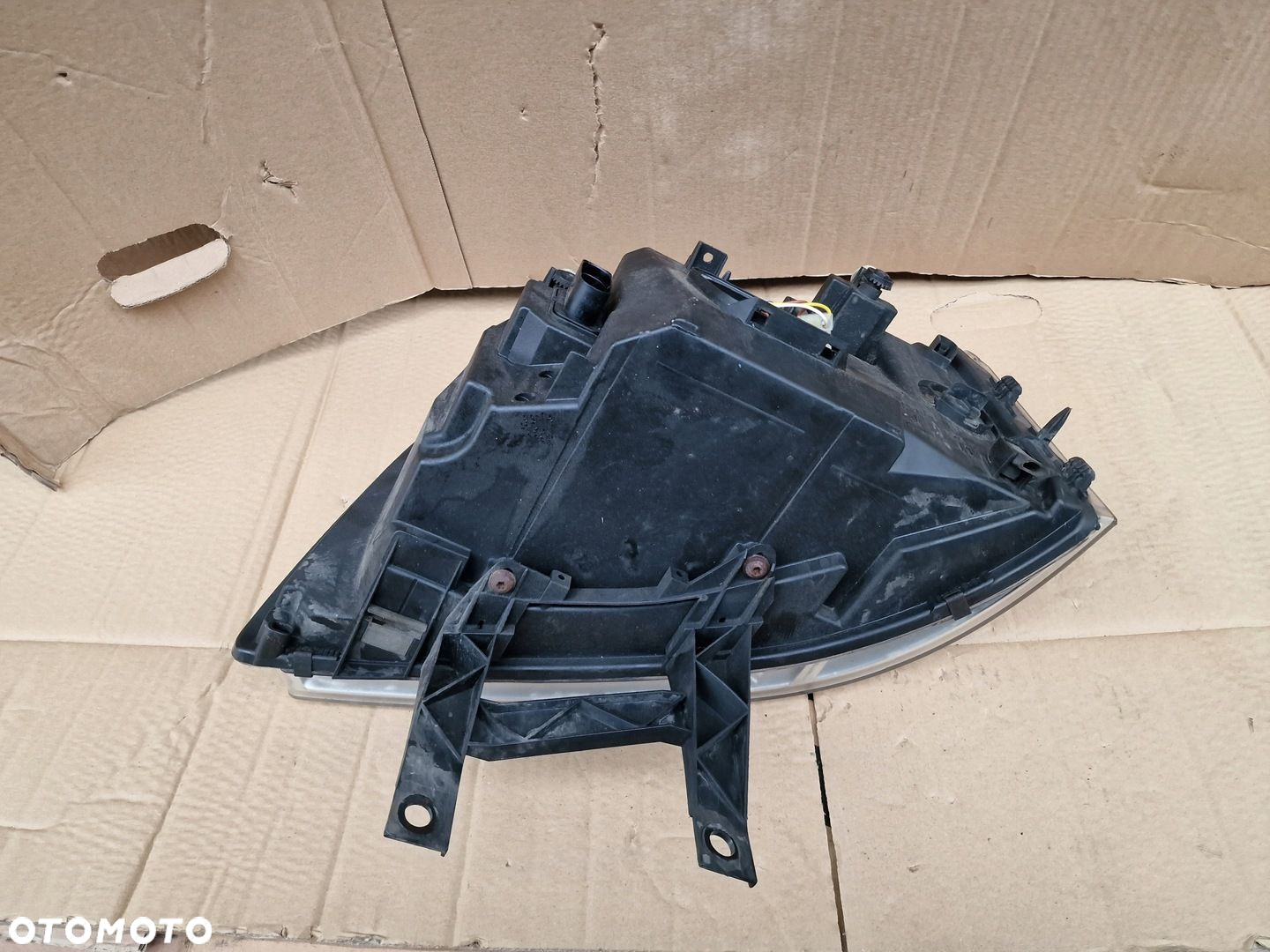 LAMPA PRAWA 7H1941016S VW T5 2010-2015 - 2