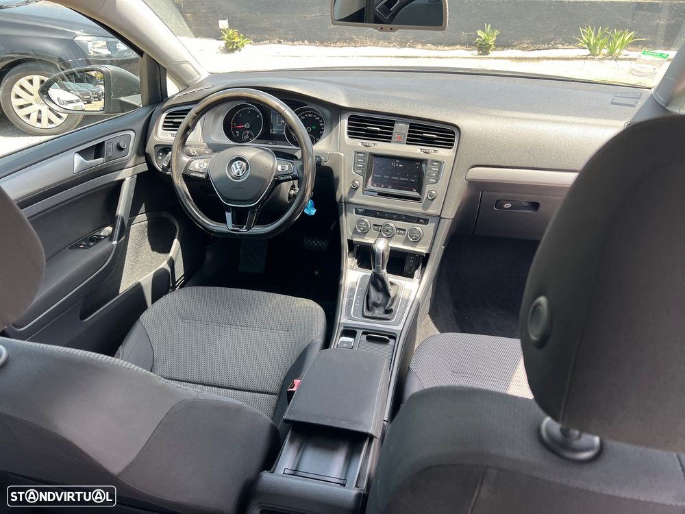 VW Golf 1.6 TDi Trendline DSG - 20