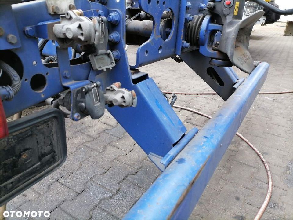 Belka najazdowa Mercedes Actros MP4 Arocs Antos - 3