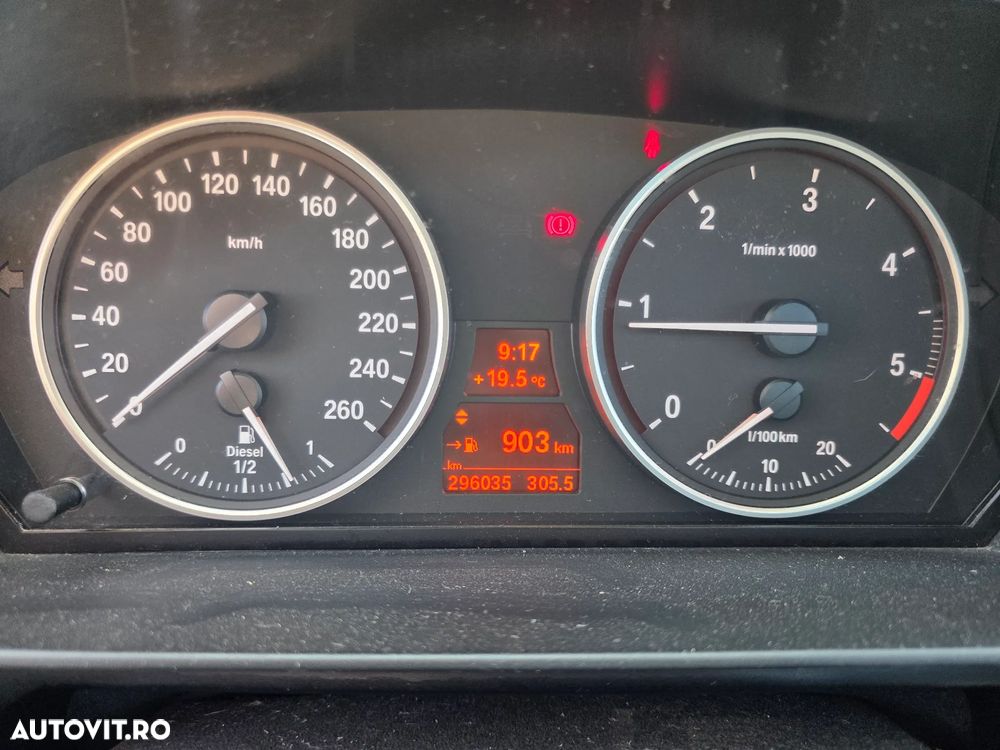 BMW Seria 5 520d Touring - 5