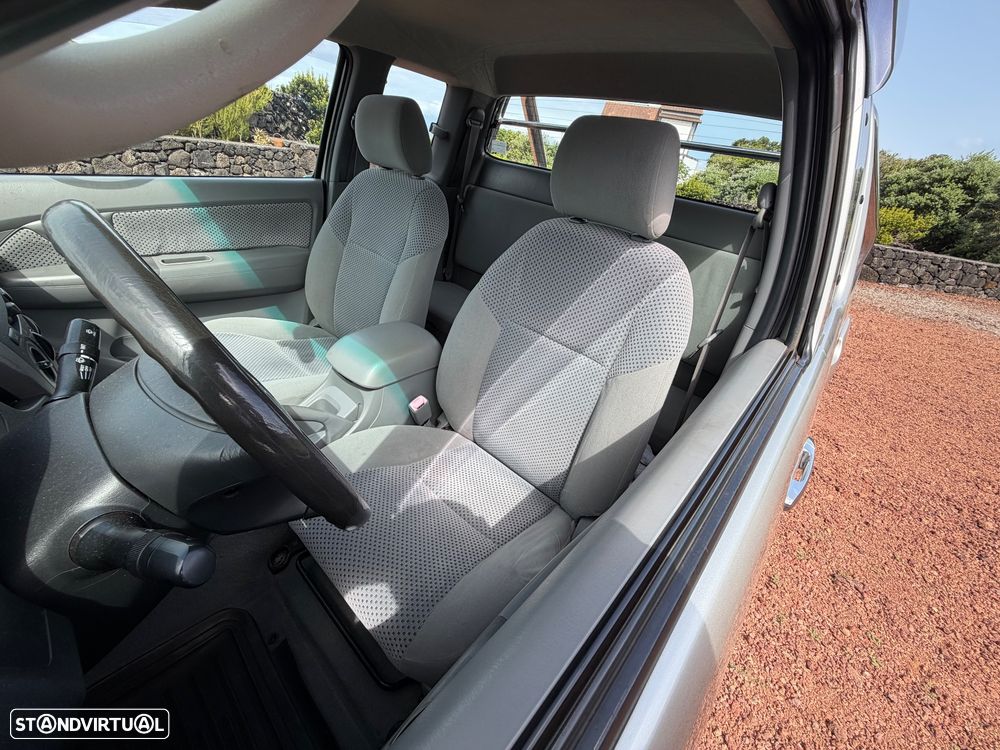 Toyota Hilux 2.5 D-4D Trial - 7