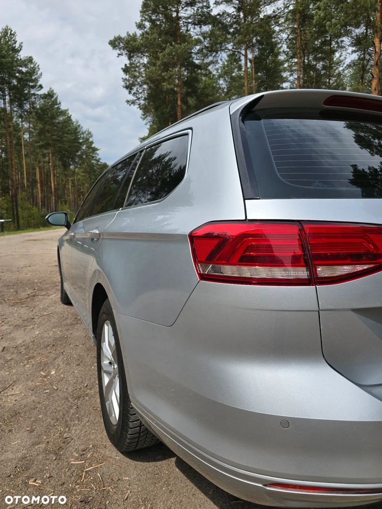 Volkswagen Passat 2.0 TDI (BlueMotion Technology) Comfortline - 4