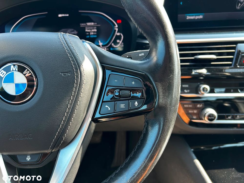 BMW Seria 5 530e iPerformance Luxury Line - 18