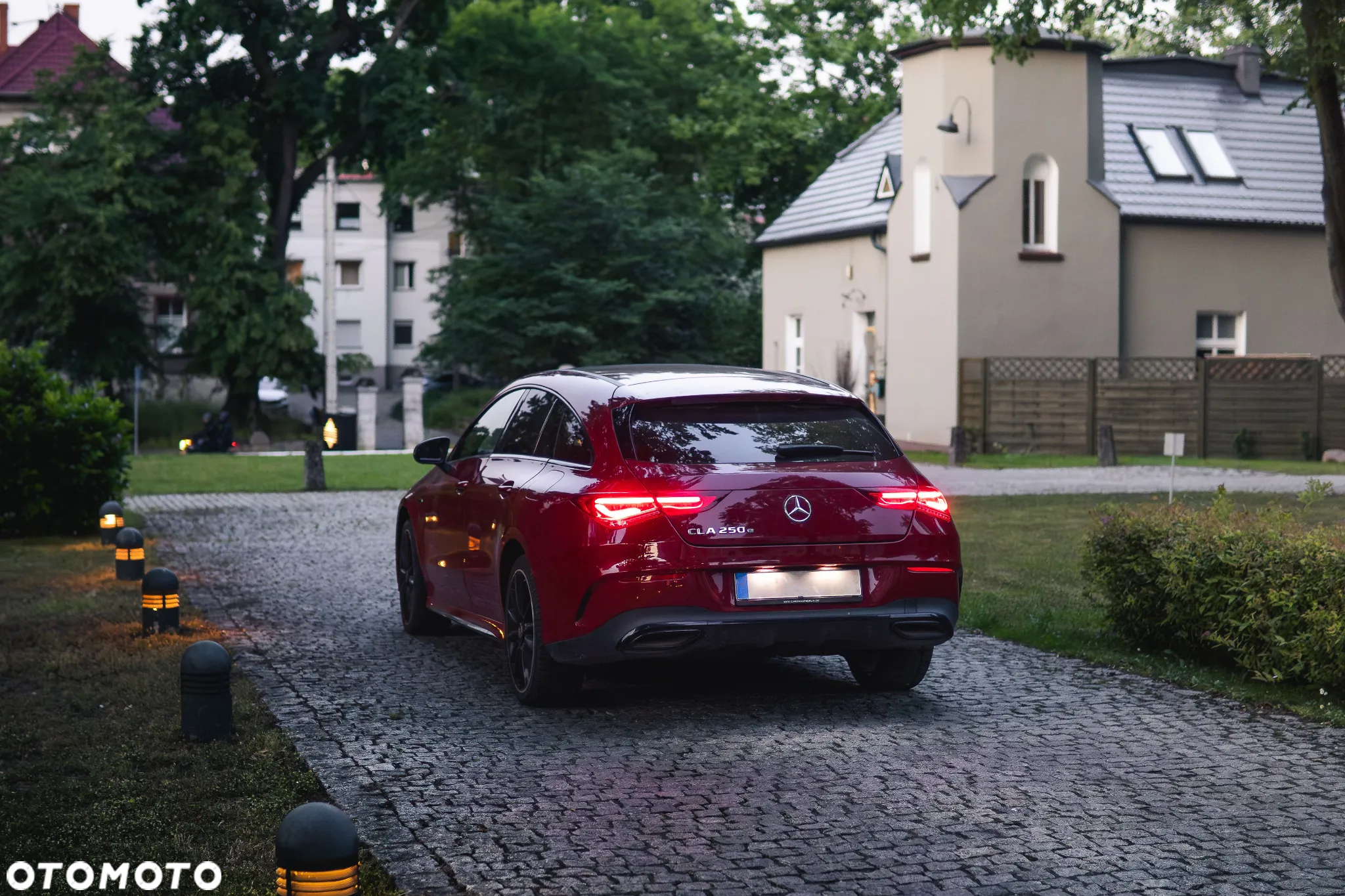 Mercedes-Benz CLA 250 E AMG Line 8G-DCT - 2