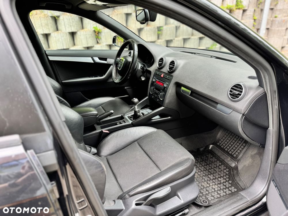 Audi A3 Sportback - 8