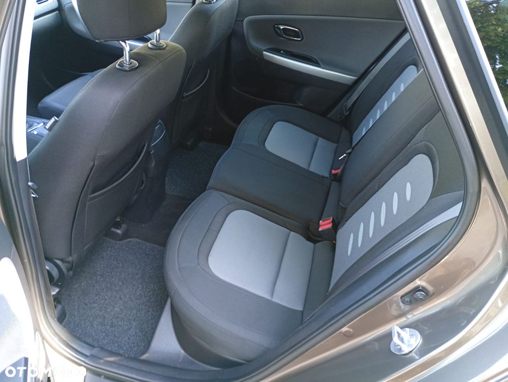 Kia Ceed 1.6 GDI Vision - 25