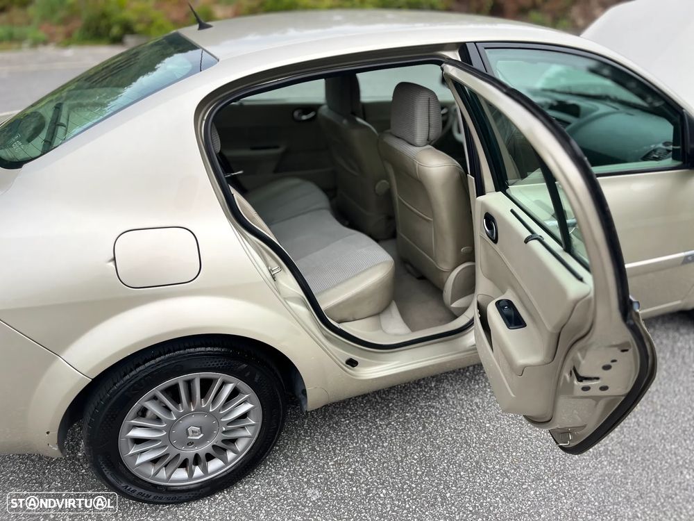 Renault Mégane 1.5 dCi Dynamique Luxe - 15
