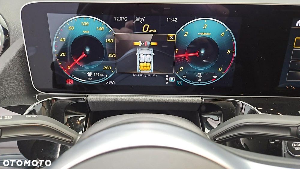 Mercedes-Benz GLA 200 d - 14