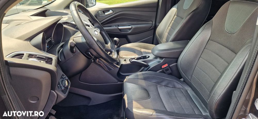 Ford Kuga 2.0 TDCi 2x4 Business Edition - 3
