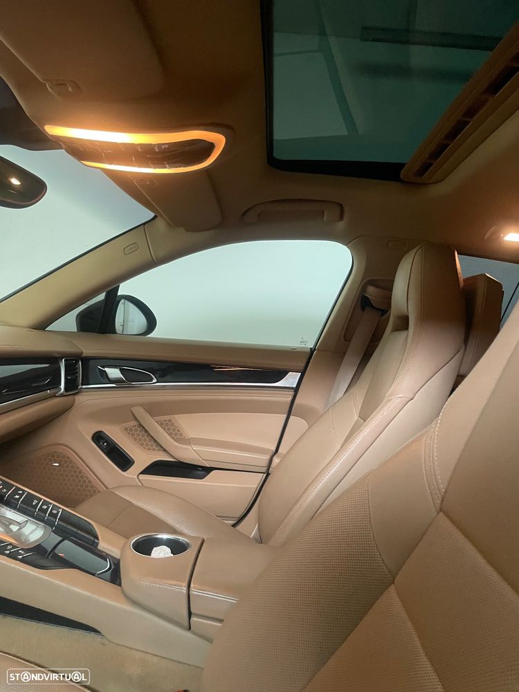 Porsche Panamera - 11