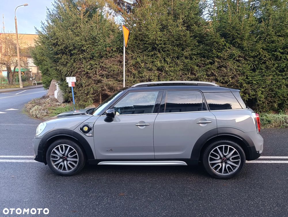 MINI Countryman Cooper SE ALL4 John Cooper Works Trim - 2