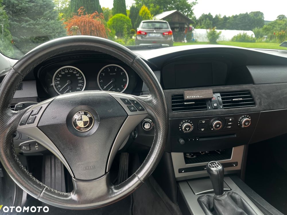 BMW Seria 5 523i - 8