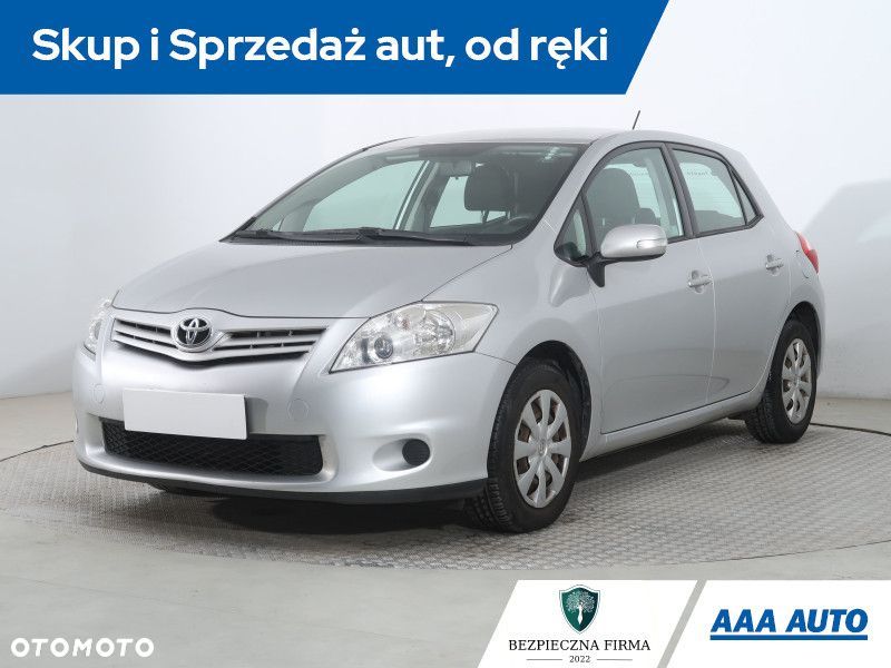 Toyota Auris - 3
